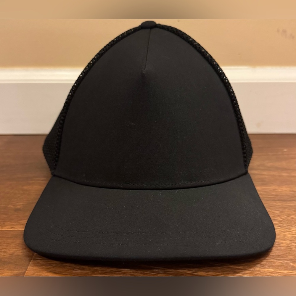 Lululemon Black Trucker Hat